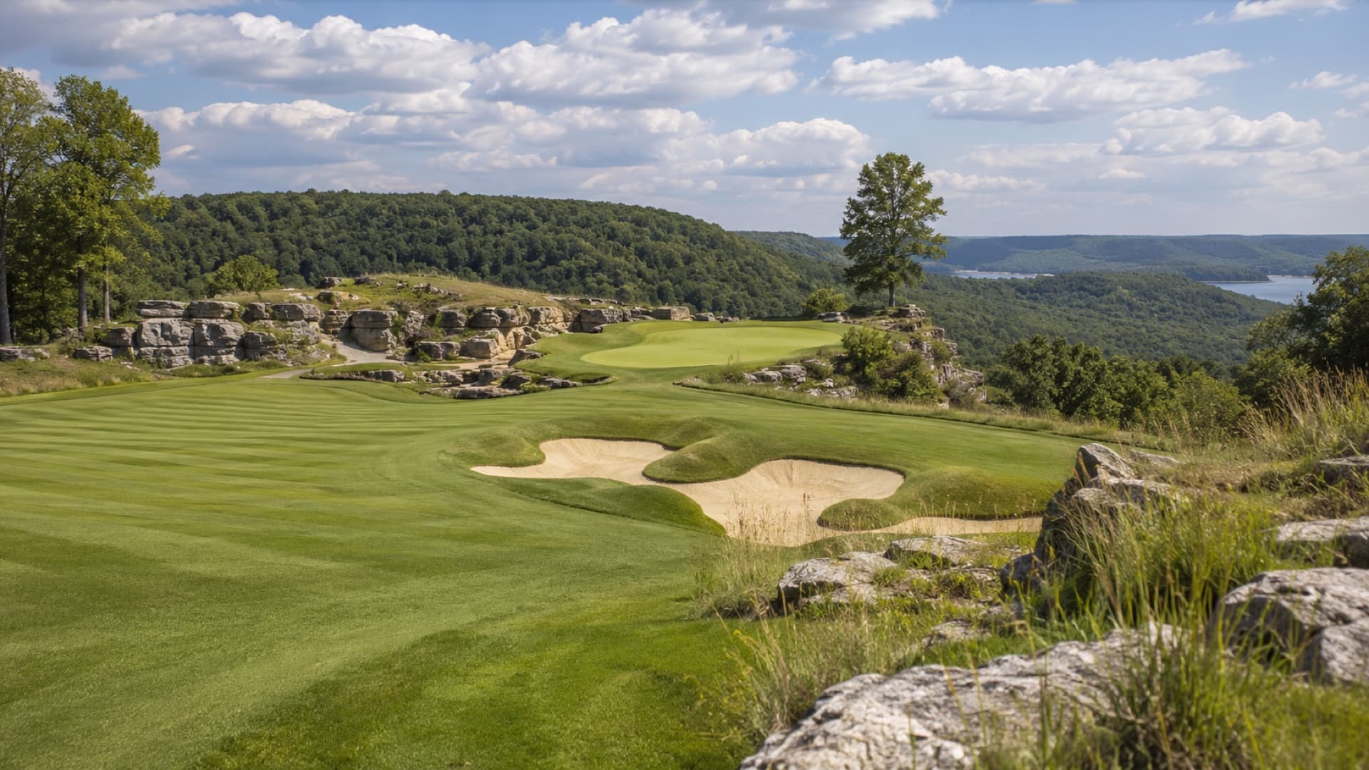Ship golf clubs to Big Cedar Lodge and Payne's Valley in the Missouri Ozarks