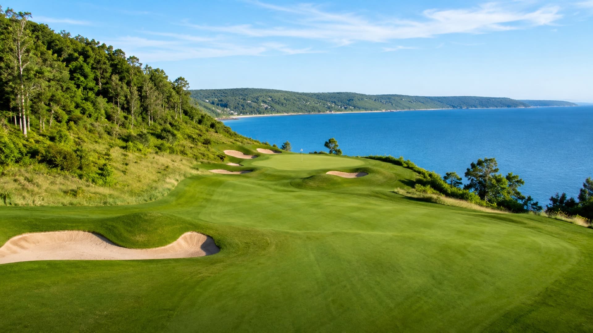 Ship golf clubs to Bay Harbor and Boyne Golf in Northern Michigan