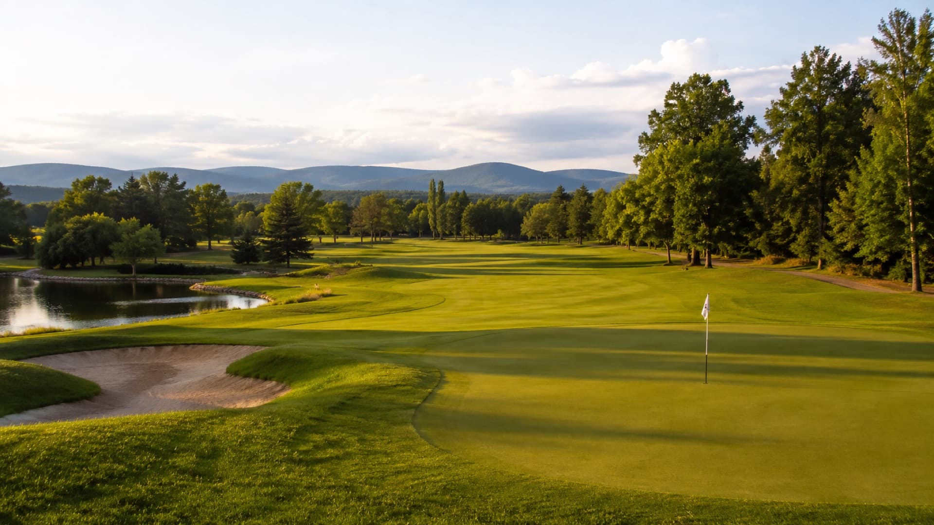 Fairway Freight golf club shipping to the Nemacolin Resort pro shop
