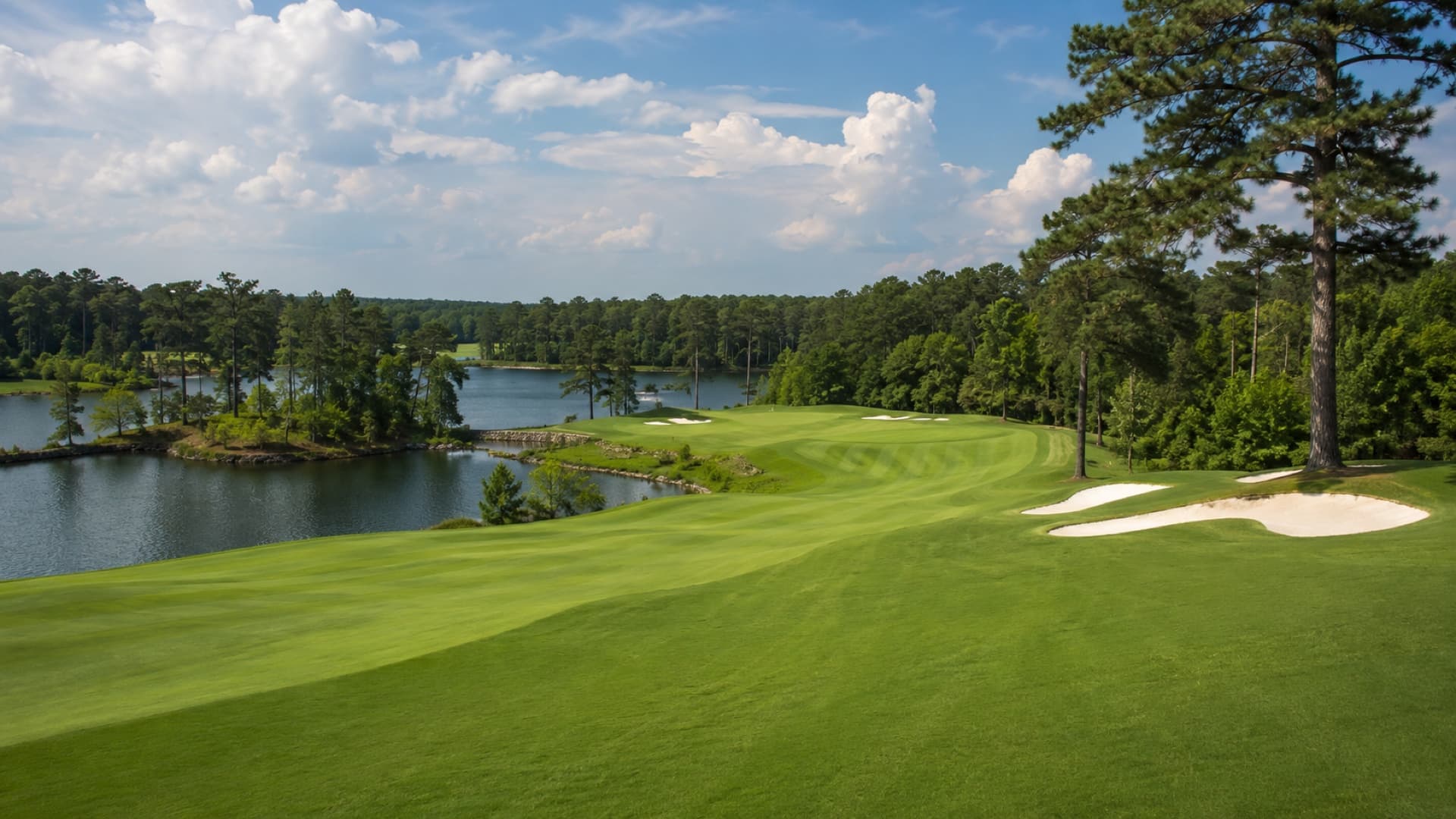 Ship golf clubs to the Robert Trent Jones Golf Trail across Alabama