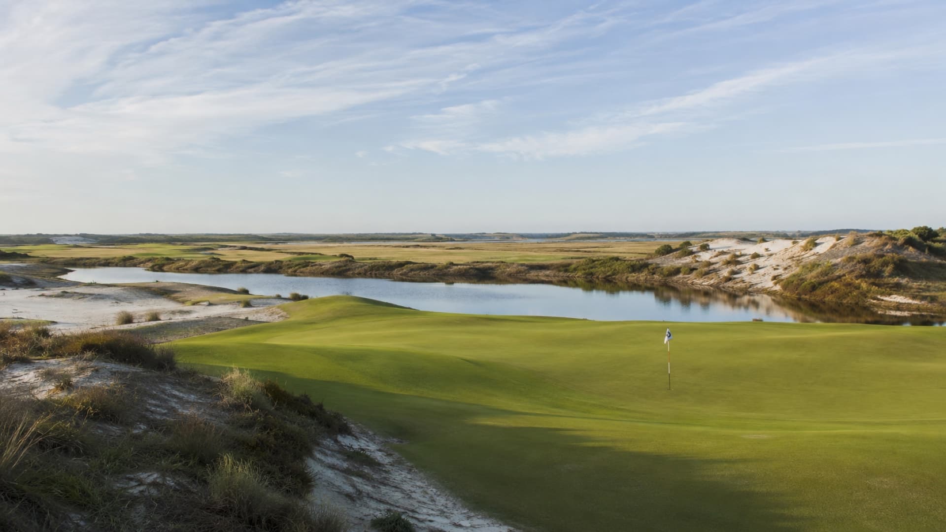 Golf club shipping to Streamsong's Red, Blue, and Black courses in Florida