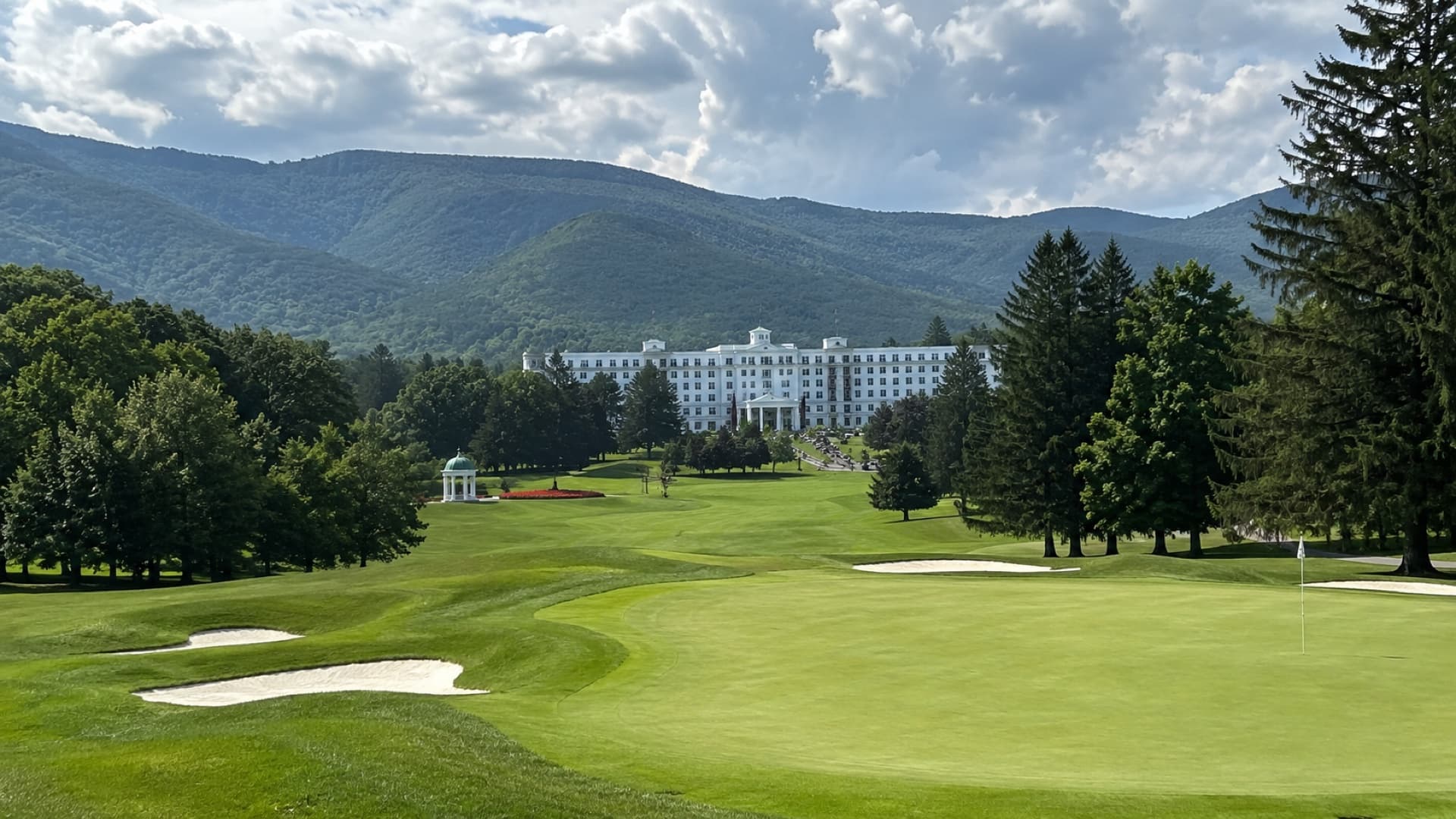 Golf club shipping to The Old White and Meadows courses at The Greenbrier